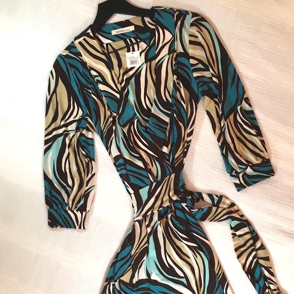 Laundry by Shelli Segal Wrap Dress Size 6 NWT